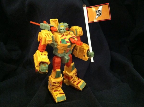 BotCon 2013   First Look At The Blast Charge Customs Class Figure Image (1 of 1)